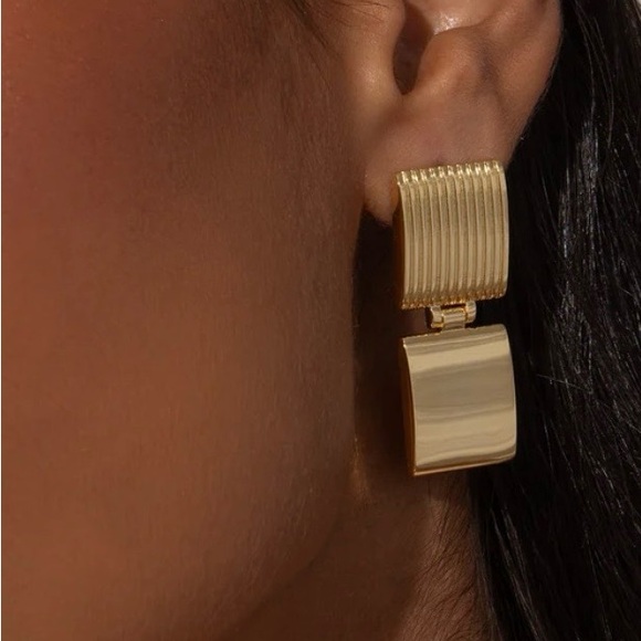 Uncommon James Jewelry - NEW Uncommon James Gold Hudson Square Statement Earrings